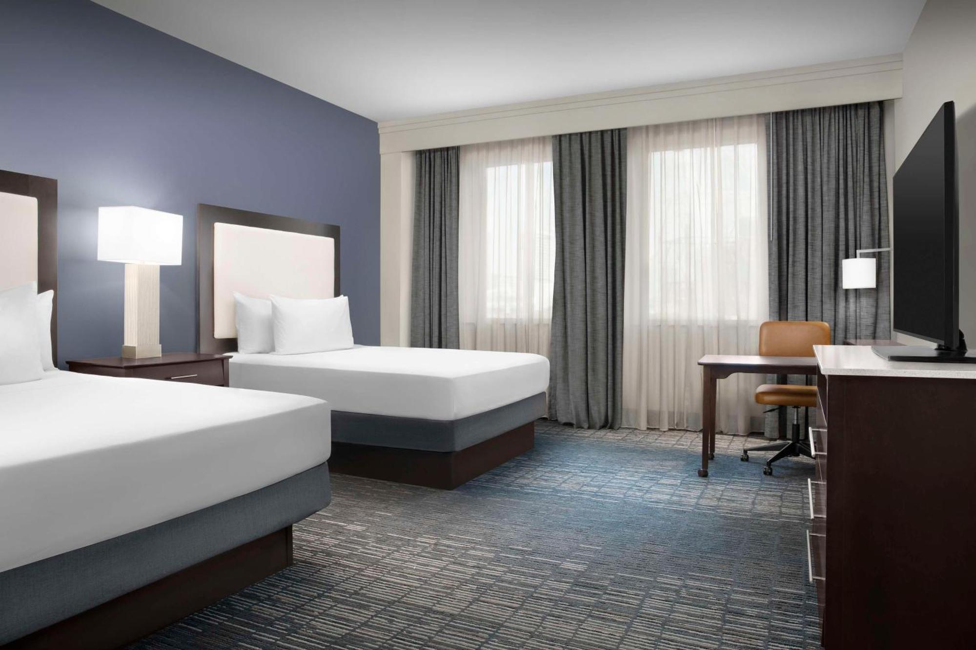 Hotel Homewood Downtown Dallas